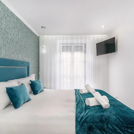 Whome Chic Escape: Your Stylish Haven In Downtown Διαμέρισμα *