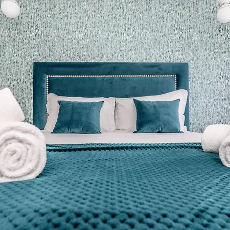 아파트 Whome Chic Escape: Your Stylish Haven In Downtown *